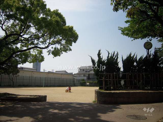 公園に隣接しています