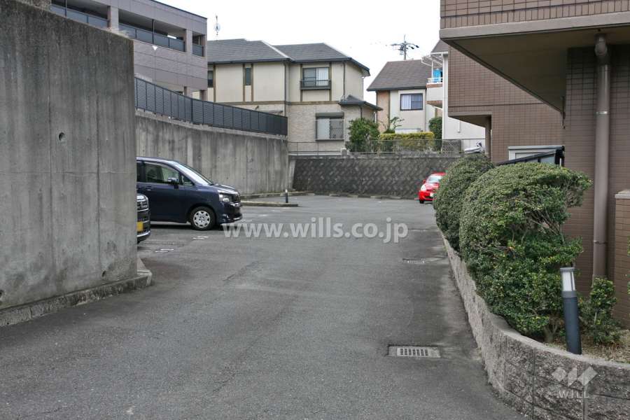 敷地内駐車場(屋外平面式)