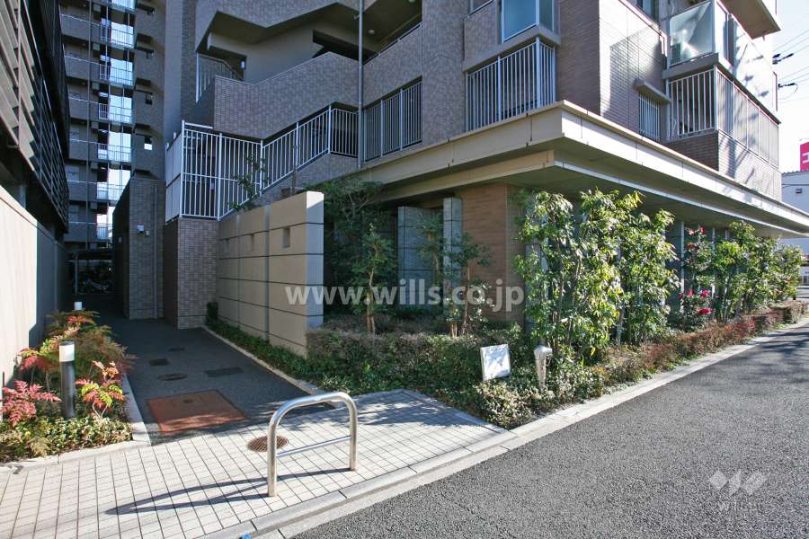 駐輪場出入り口