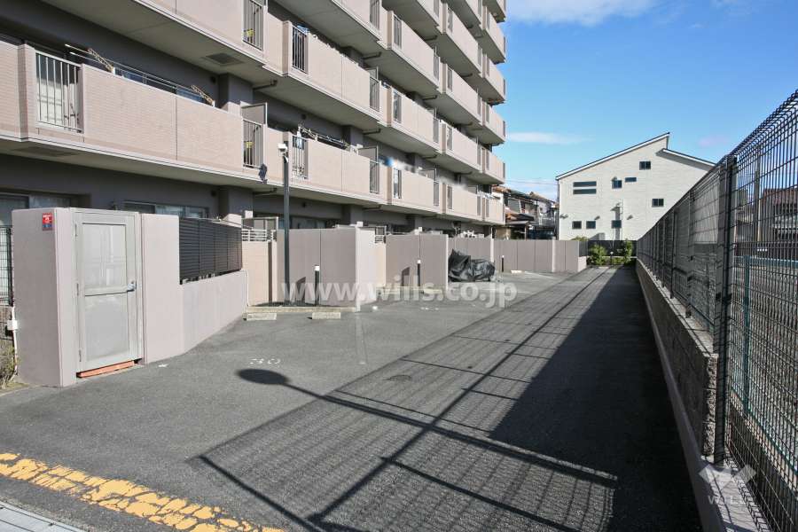 敷地内駐車場(屋外平面式)