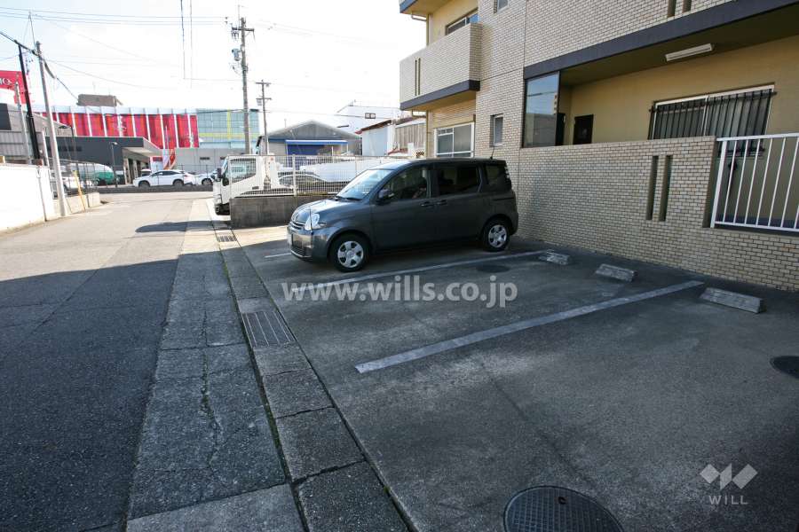 敷地内駐車場（屋外平面式）