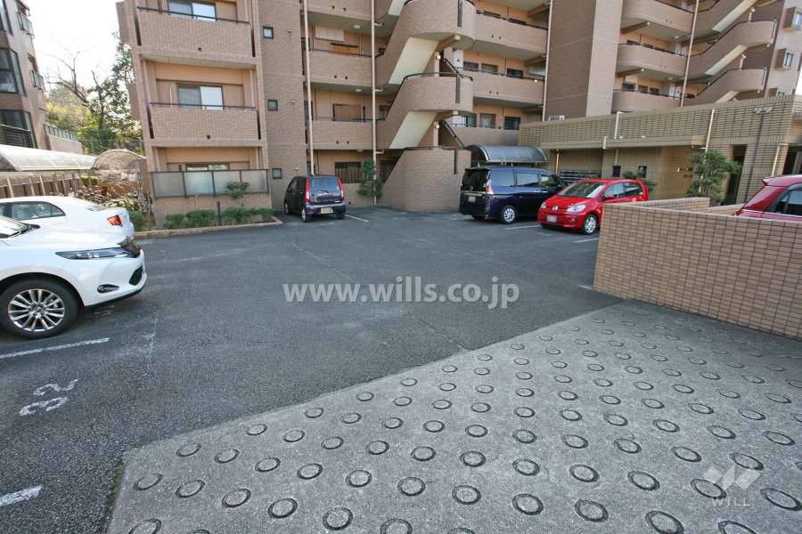 敷地内駐車場（屋外平面式）