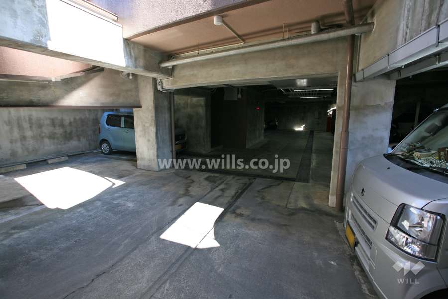 敷地内駐車場（屋外・屋内平面式）