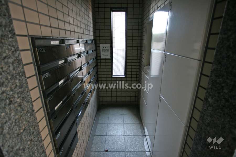 宅配ボックスと共用ポスト