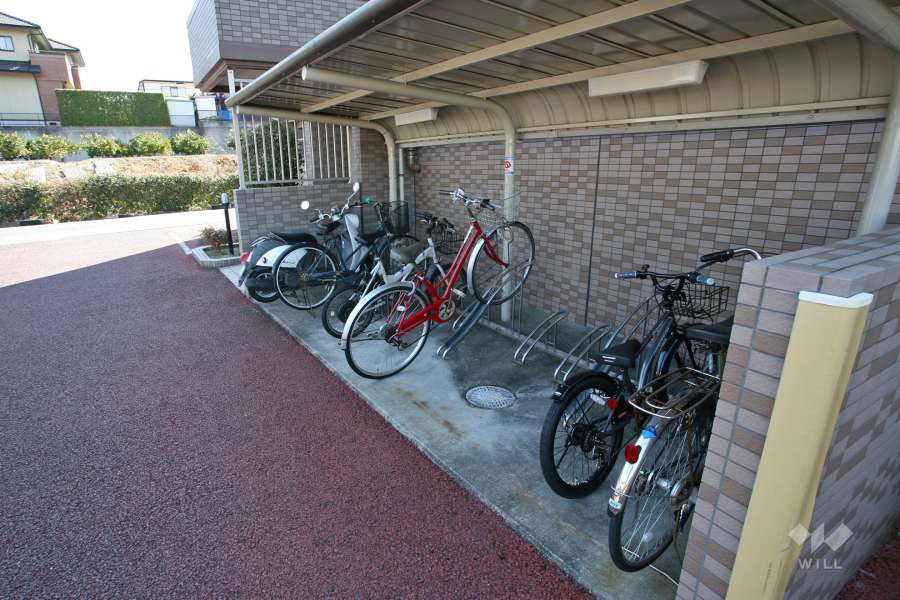 バイク置場と駐輪場（屋外）