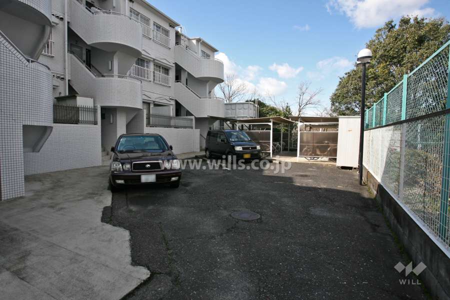 敷地内駐車場(屋外平面式)