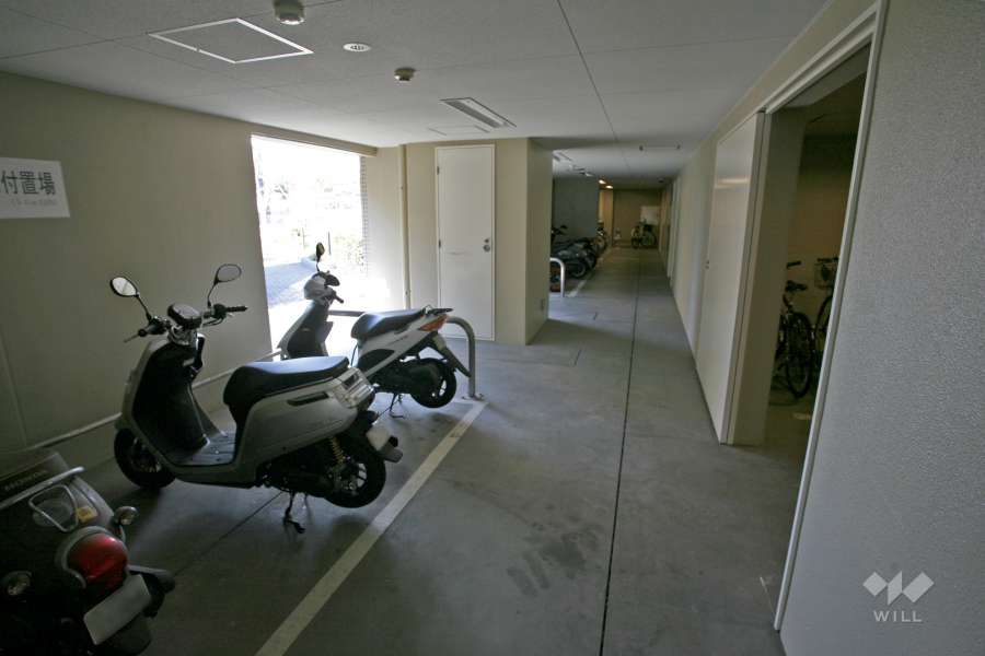 屋内バイク置き場