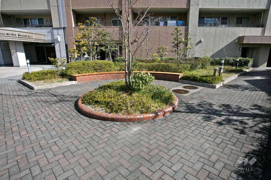 エントランス前の広場