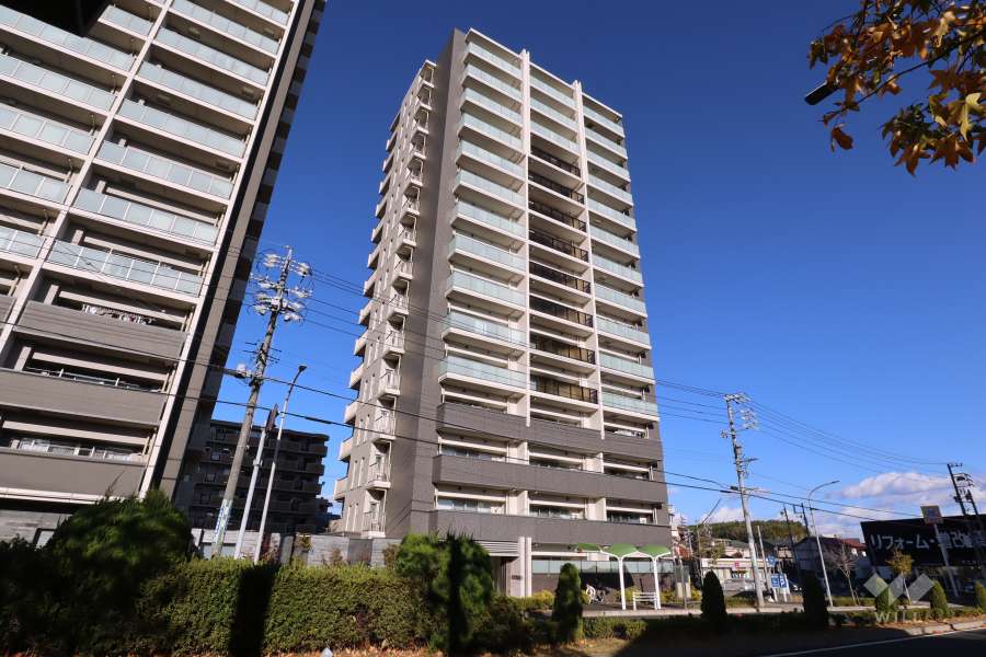 プレイズ徳重ミッドヒルズの外観（南西側から）