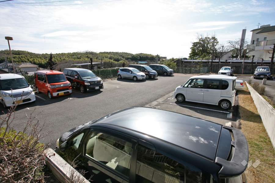 敷地内駐車場（屋外平面式）