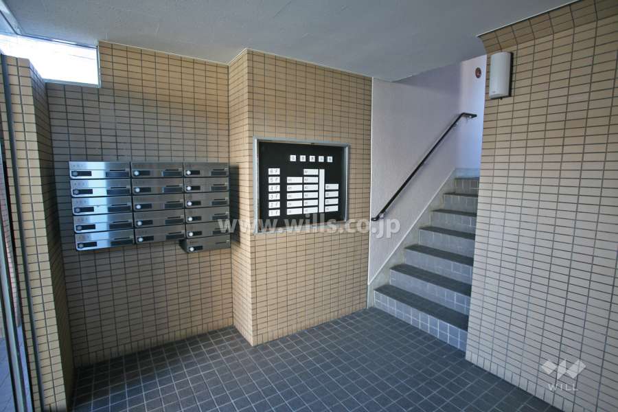 共用ポストと案内板