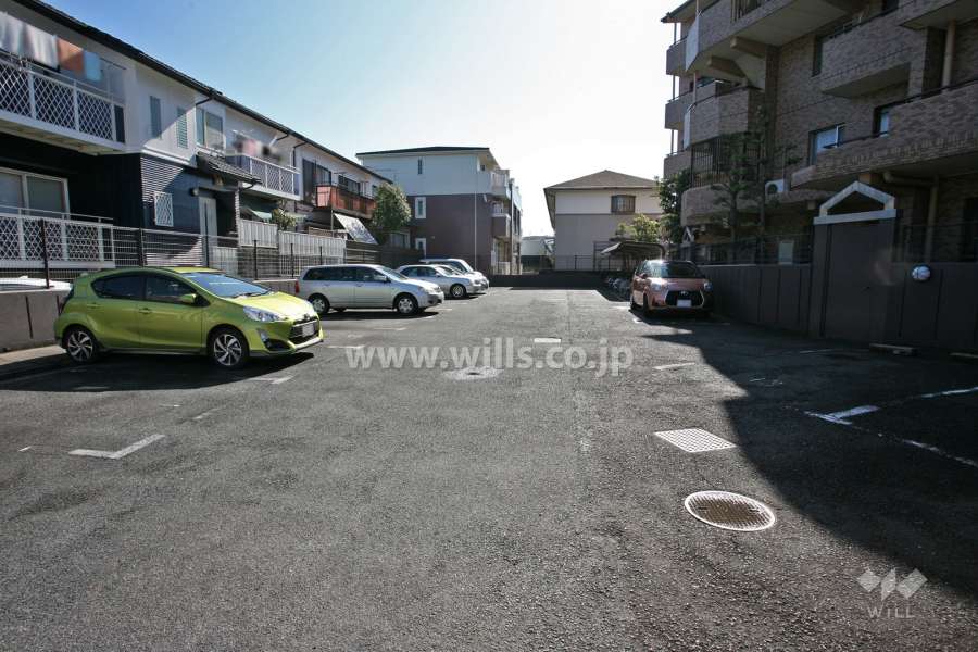 敷地内駐車場(屋外平面式)