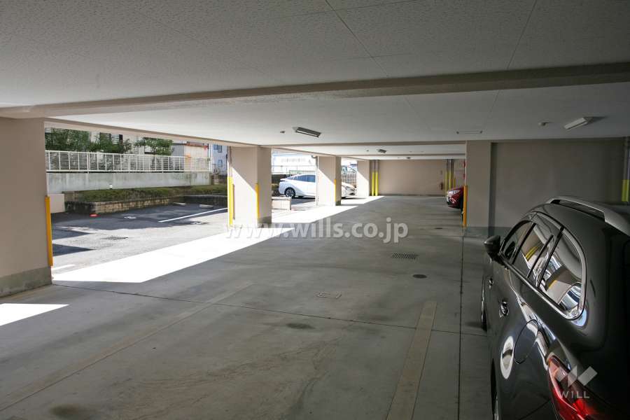 敷地内駐車場(屋外・屋内平面式)