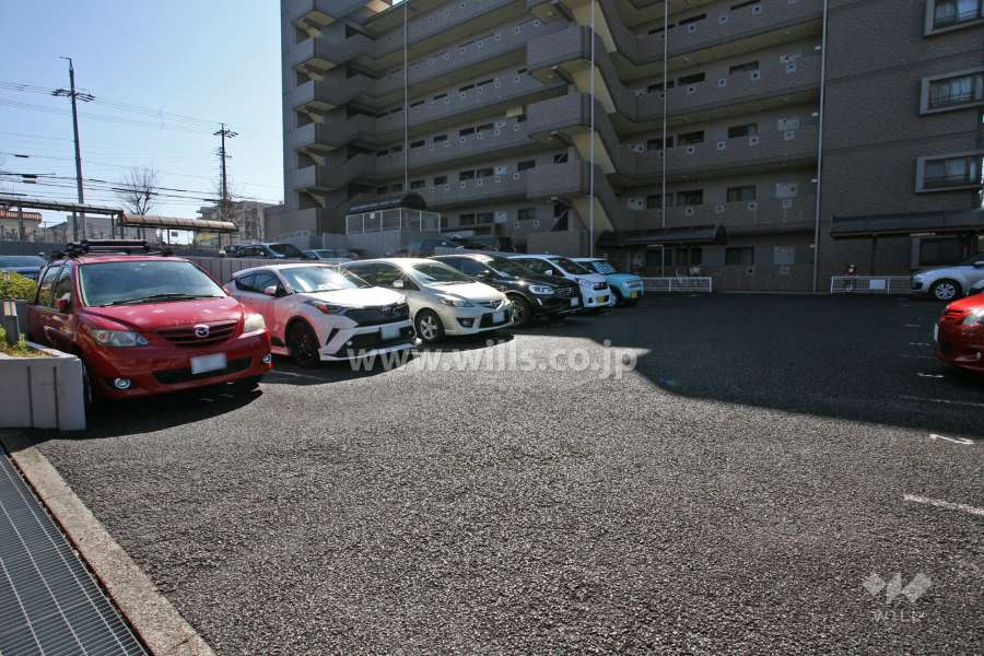 敷地内駐車場(屋外平面式)
