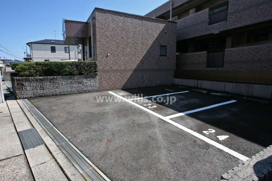 敷地内駐車場(屋外平面式)