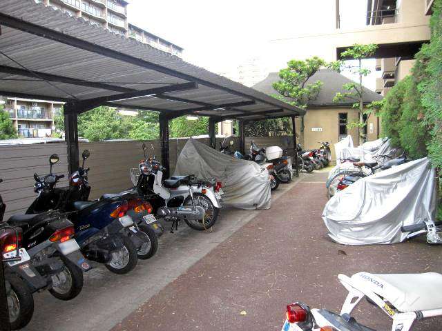バイク、自転車置き場