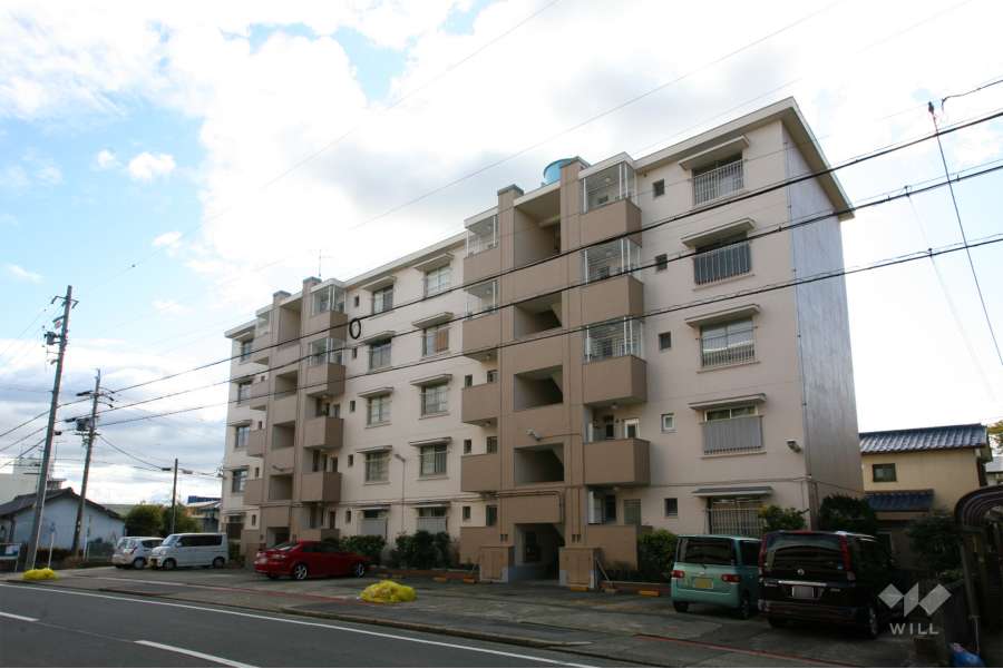 作の山マンションの外観