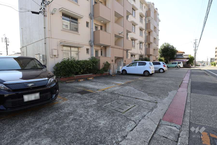 敷地内駐車場（屋外平面式）