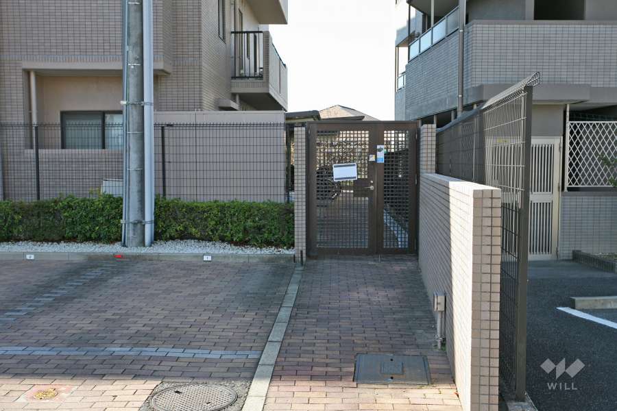 駐輪場出入り口