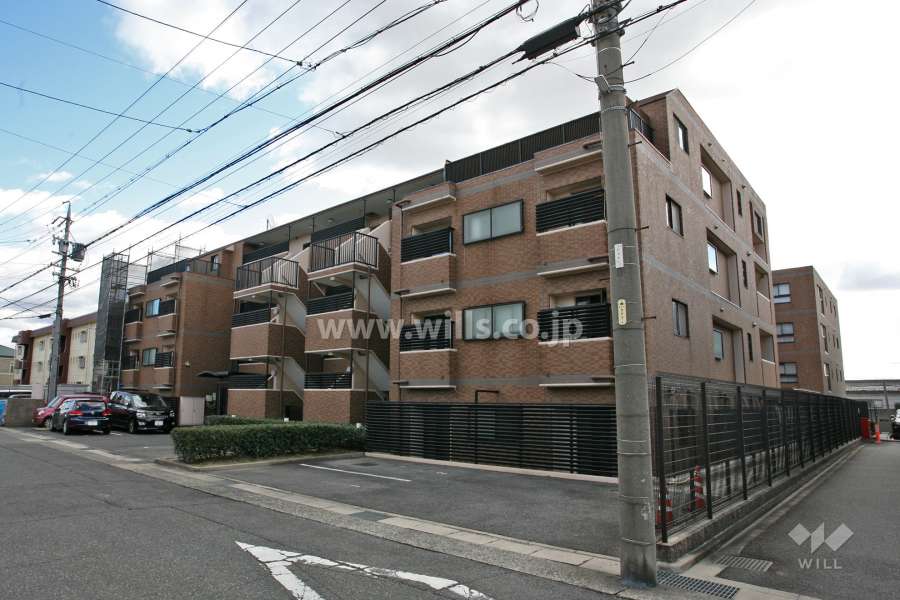 ネオグランデ鹿山北棟の外観(北東側から)