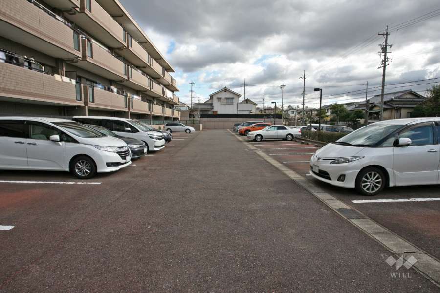 敷地内駐車場(屋外平面式)