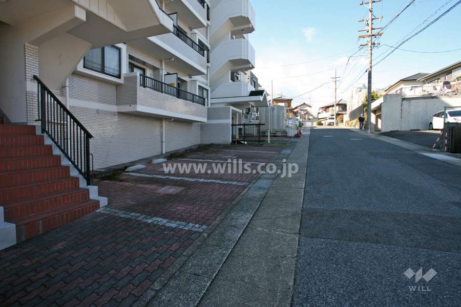 敷地内駐車場（屋外平面式）