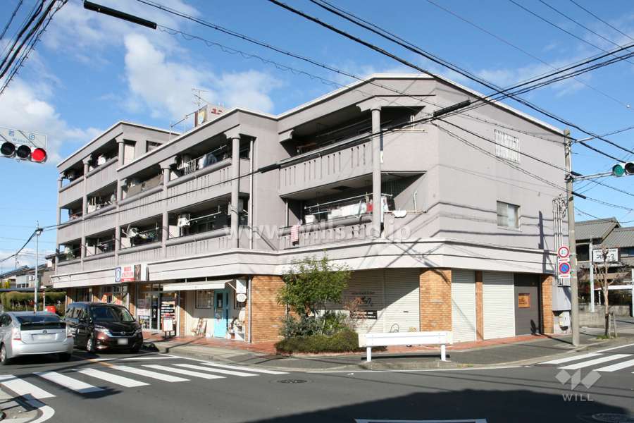 ユニーブル緑ヶ丘の外観（南東側から）