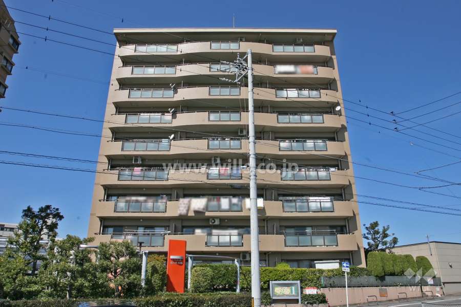 シティコーポ滝の水小坂1号館の外観(南側から)