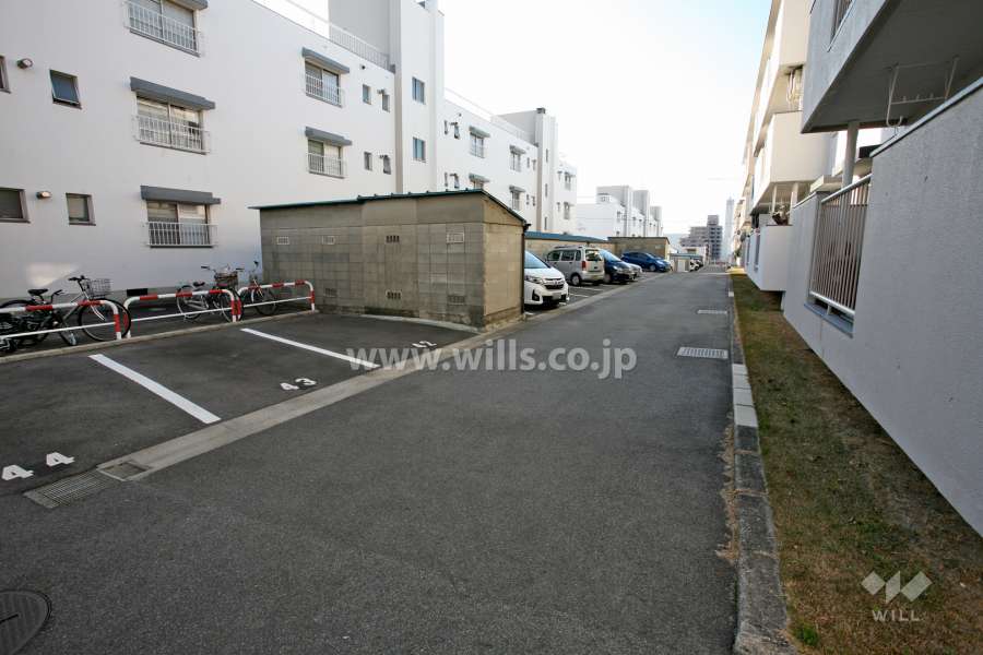 敷地内駐車場（屋外平面式）