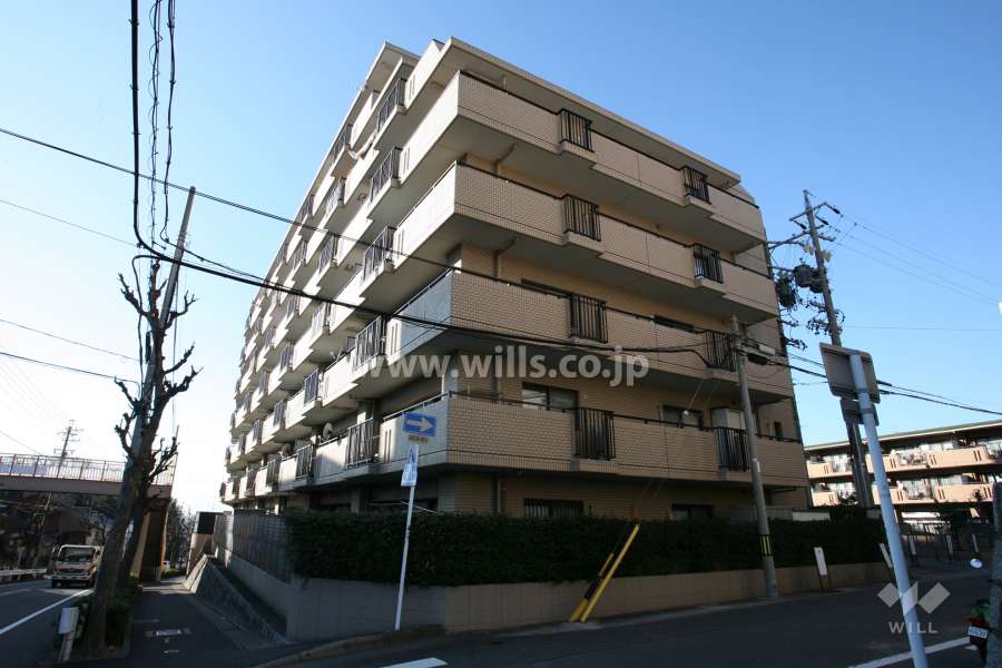 ラビデンス松ヶ根S館の外観（南東側から）