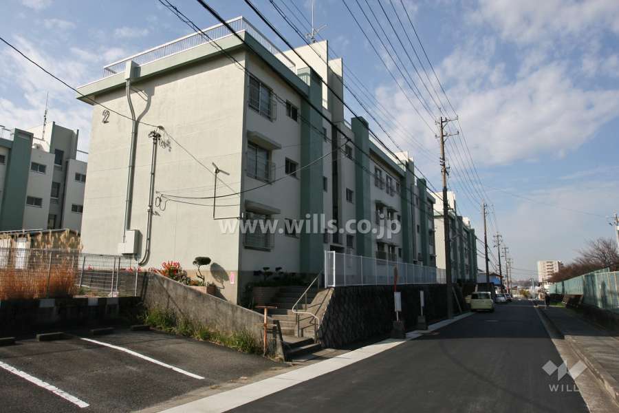 第2鳴海おお根住宅2号棟の外観(北東側から)
