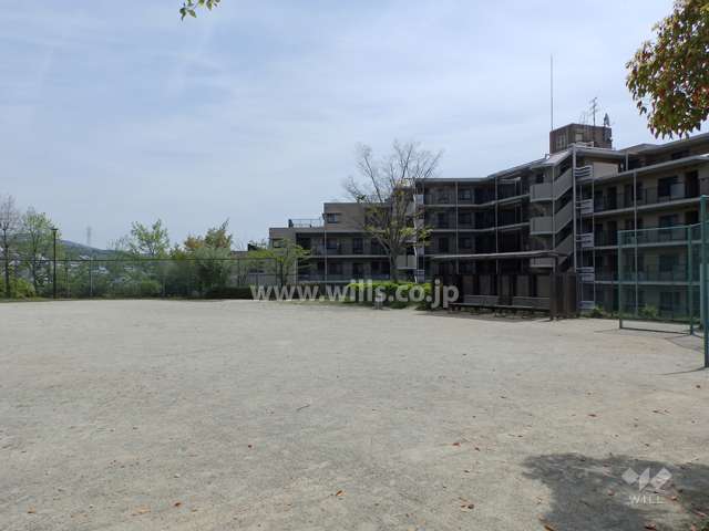 敷地北側には公園があります。