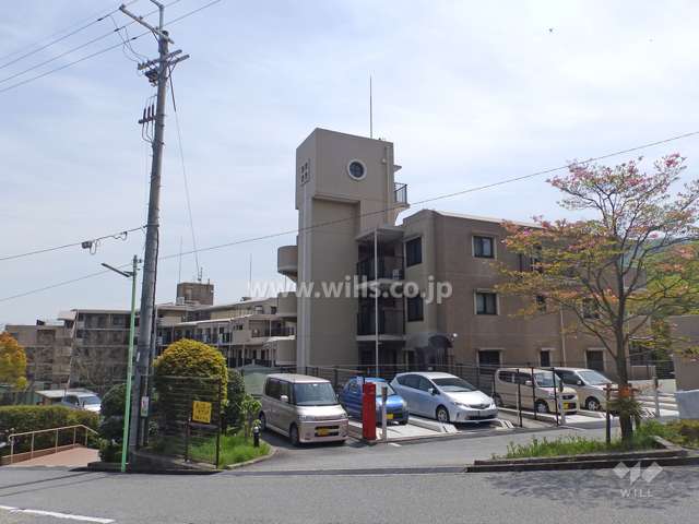 カネボウ西宮名塩グリーンマンションの外観（西側から）