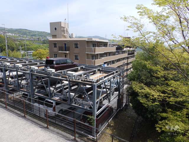 カネボウ西宮名塩グリーンマンションの外観（南西側から）