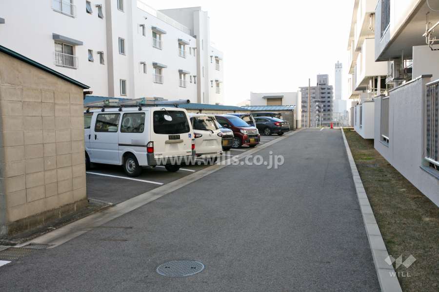 敷地内駐車場（屋外平面式）