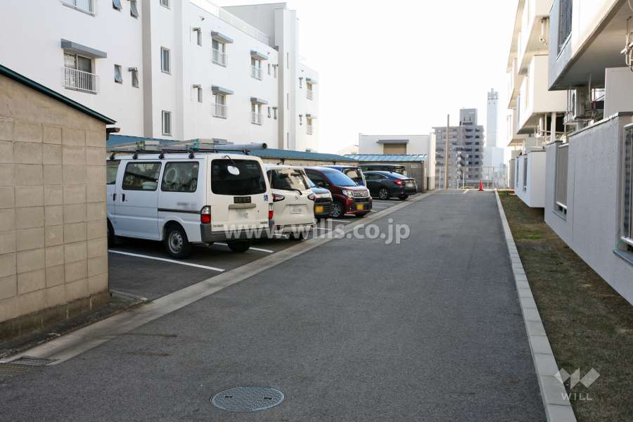 敷地内駐車場（屋外平面式）
