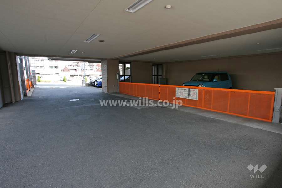 敷地内駐車場(屋内機械式)