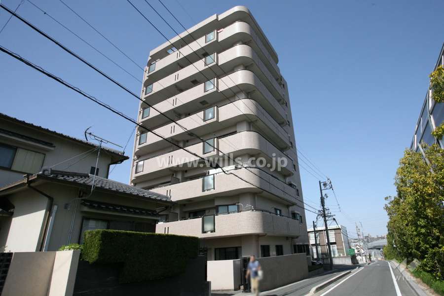 ラビデンス神沢の外観（南東側から）