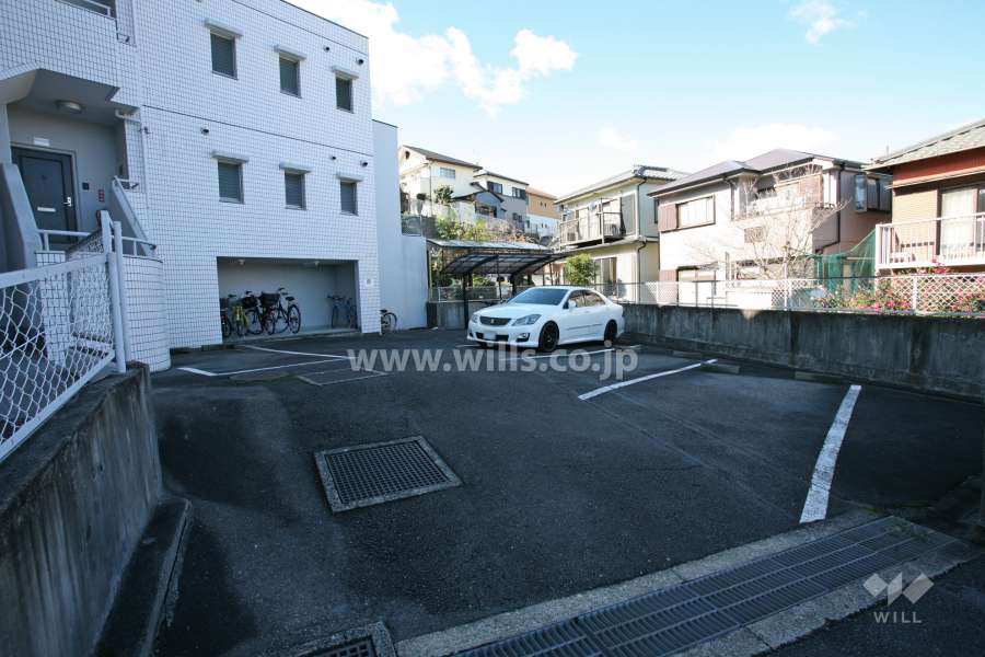 敷地内駐車場（屋外平面式）
