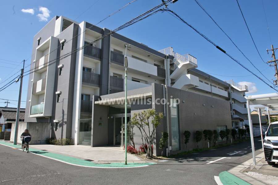 フレスト左京山ヒルズの外観(北東側から)