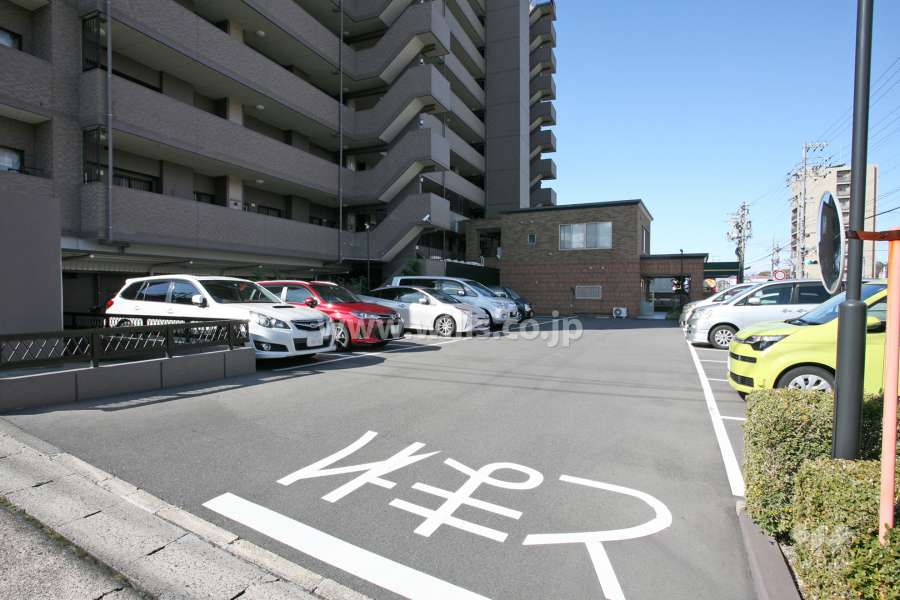 敷地内駐車場（屋外平面式）