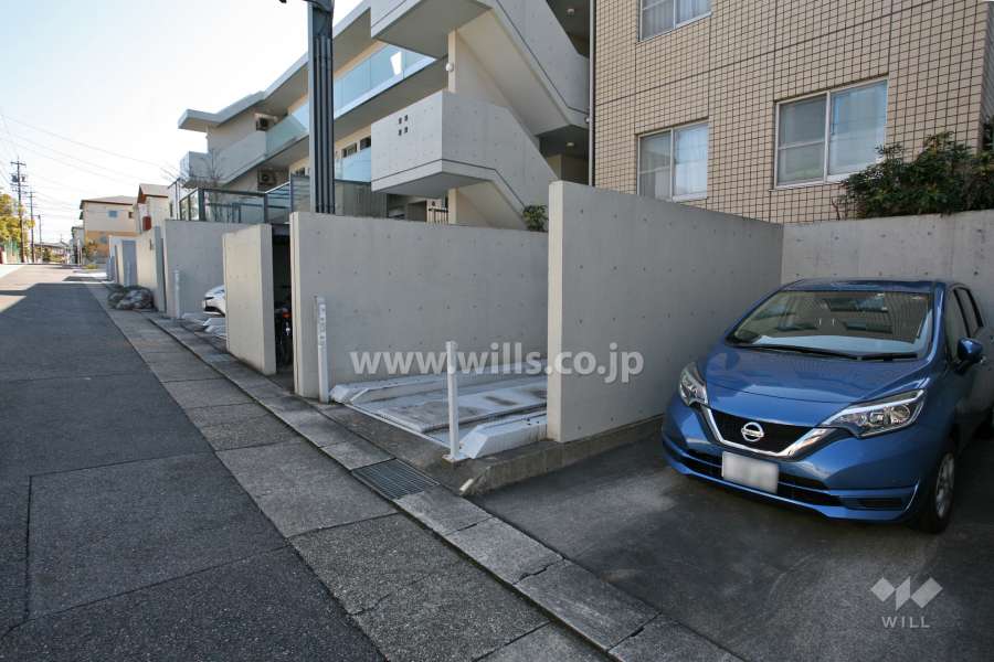 敷地内駐車場(屋外平面式)