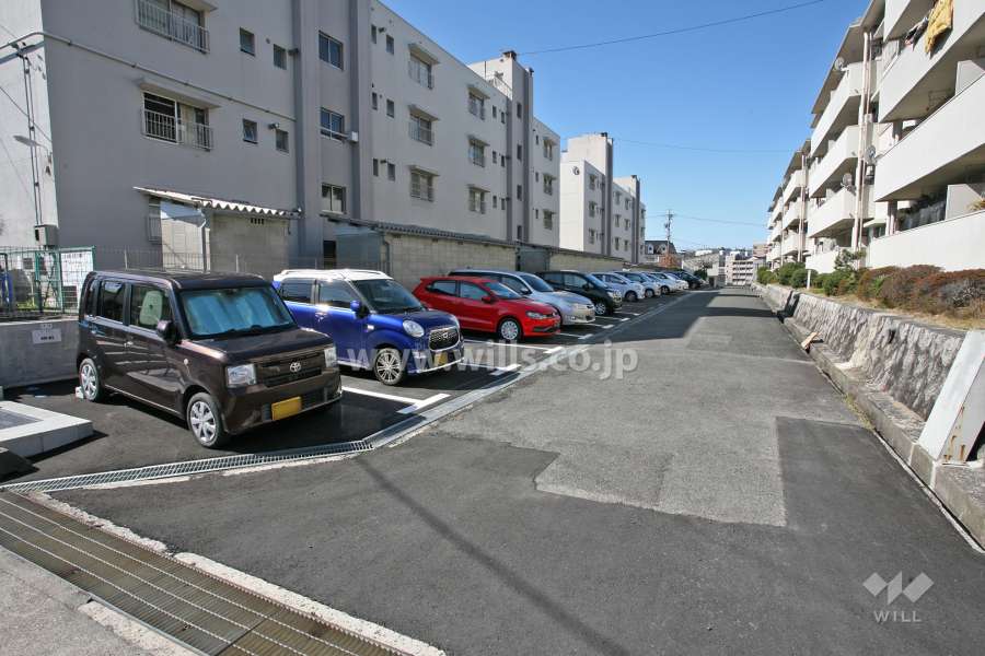 敷地内駐車場（屋外平面式）