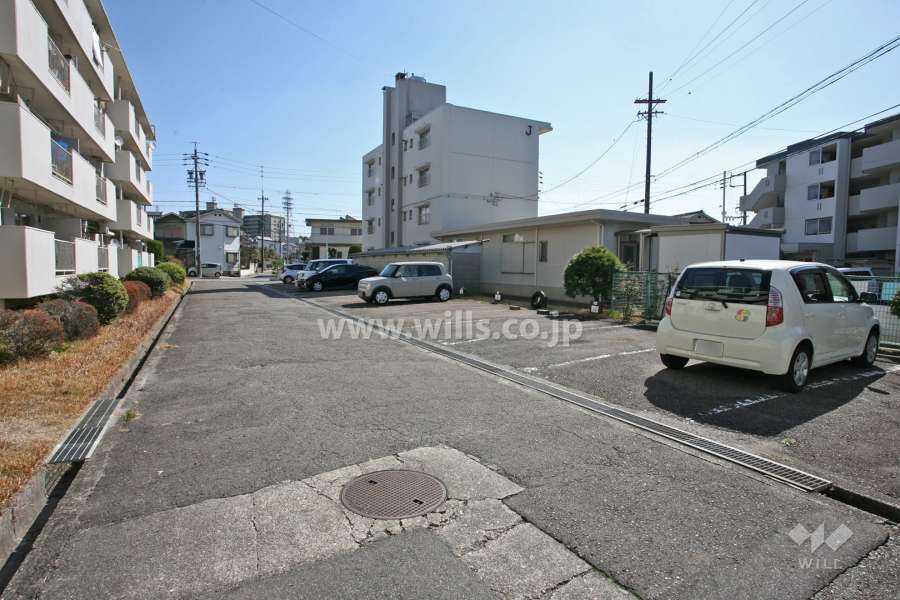 敷地内駐車場（屋外平面式）