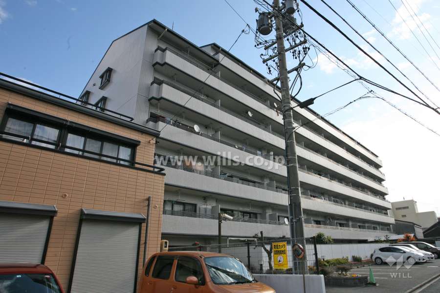 ライオンズマンション大高緑地の外観（西側から）