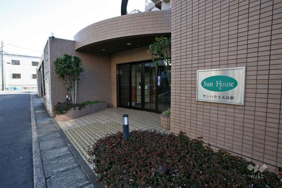 エントランスアプローチ