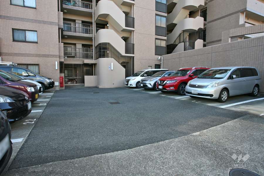 敷地内駐車場（屋外平面式）