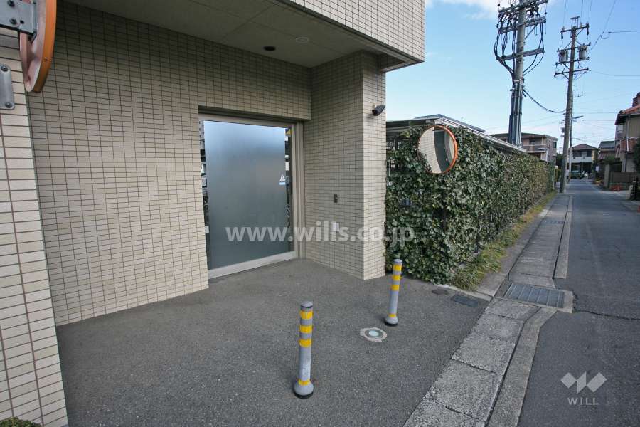 駐輪場出入り口