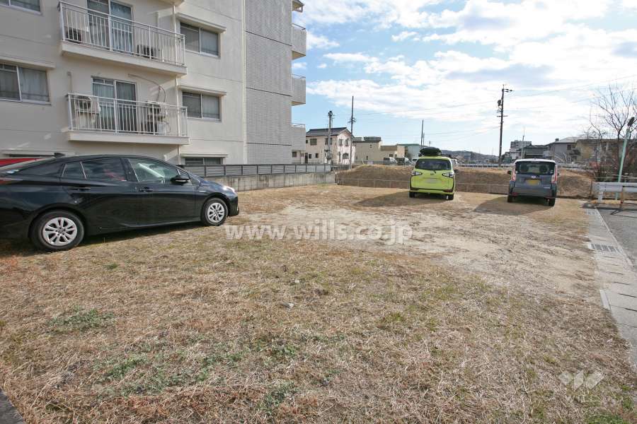敷地内駐車場（屋外平面式）