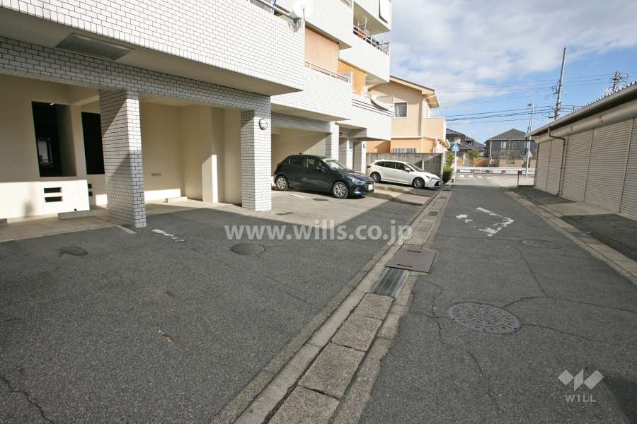 敷地内駐車場（屋外平面式）